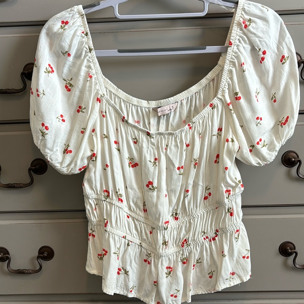 SO creamy with cherry pattern medium